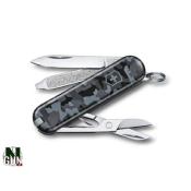 VICTORINOX - COUTEAU SUISSE - CLASSIC - CAMO NAVY - 7 FONCTIONS - 0.6223.942